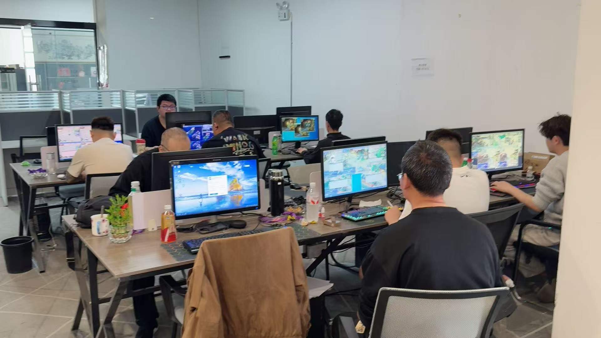 游戏搬砖赚钱先从“填饱肚子”做起